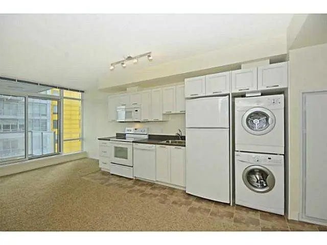 302, 3830 Brentwood Road Northwest, Calgary – Residential Apartment Listing Photo 2