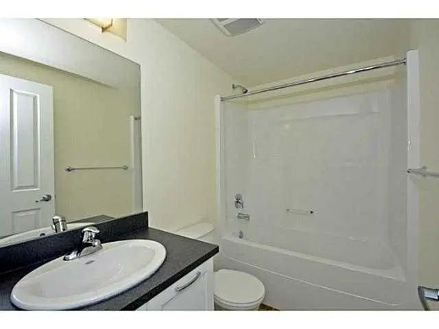 302, 3830 Brentwood Road Northwest, Calgary – Residential Apartment Listing Photo 4