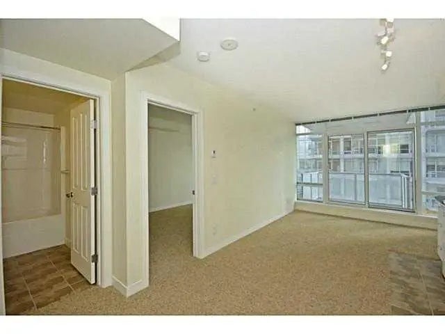 302, 3830 Brentwood Road Northwest, Calgary – Residential Apartment Listing Photo 5