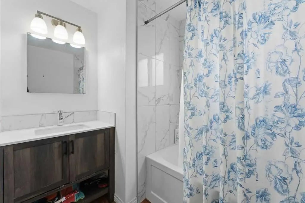 1447 Berkley Drive Northwest, Calgary – Residential Detached Listing Photo 18