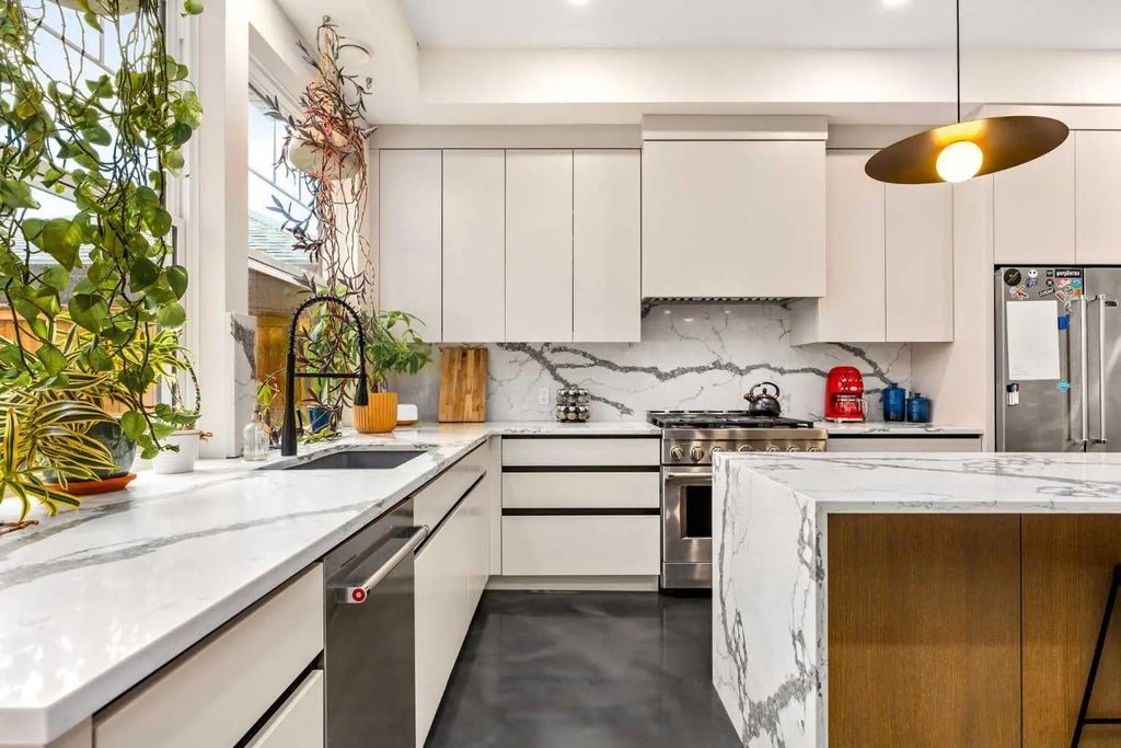 1129 Maggie Street Se, Calgary