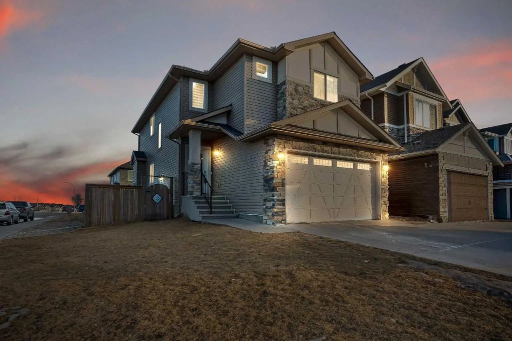 320 Nolancrest Circle Nw, Calgary