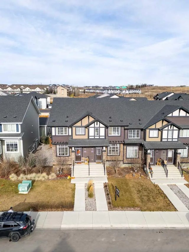 216 Clydesdale Avenue , Cochrane