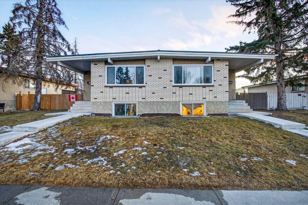 5507 & 5505 8 Avenue Se, Calgary