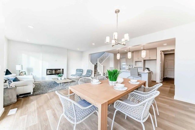 44 Creekside Path Sw, Calgary