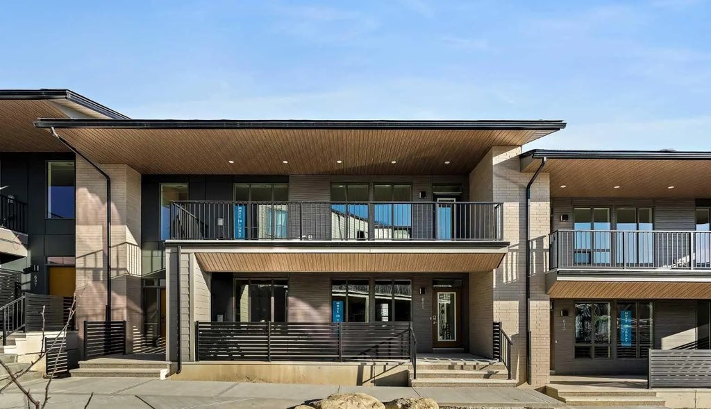 611 Sovereign Common Sw, Calgary