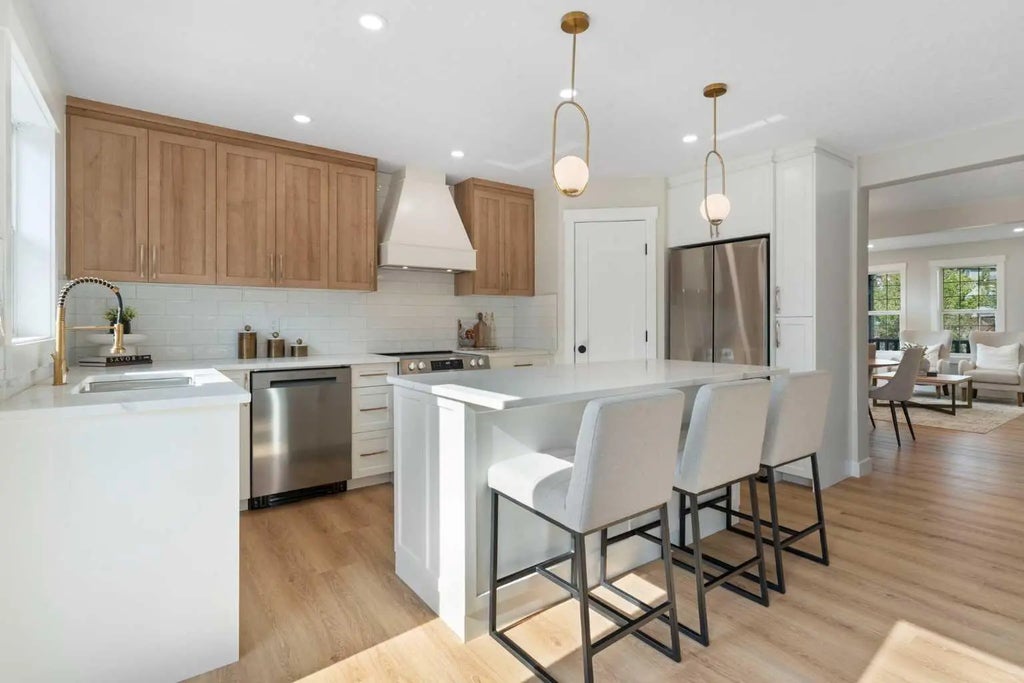 335 Hidden Creek Boulevard Nw, Calgary