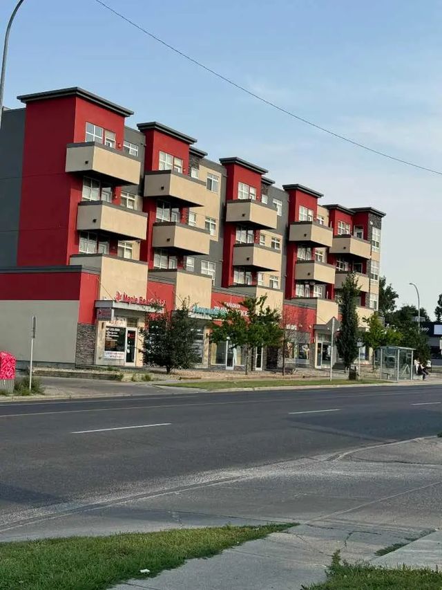 107 2308 Centre Street Ne, Calgary