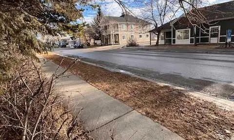 220 First Street E, Cochrane – Residential Detached Listing Photo 5