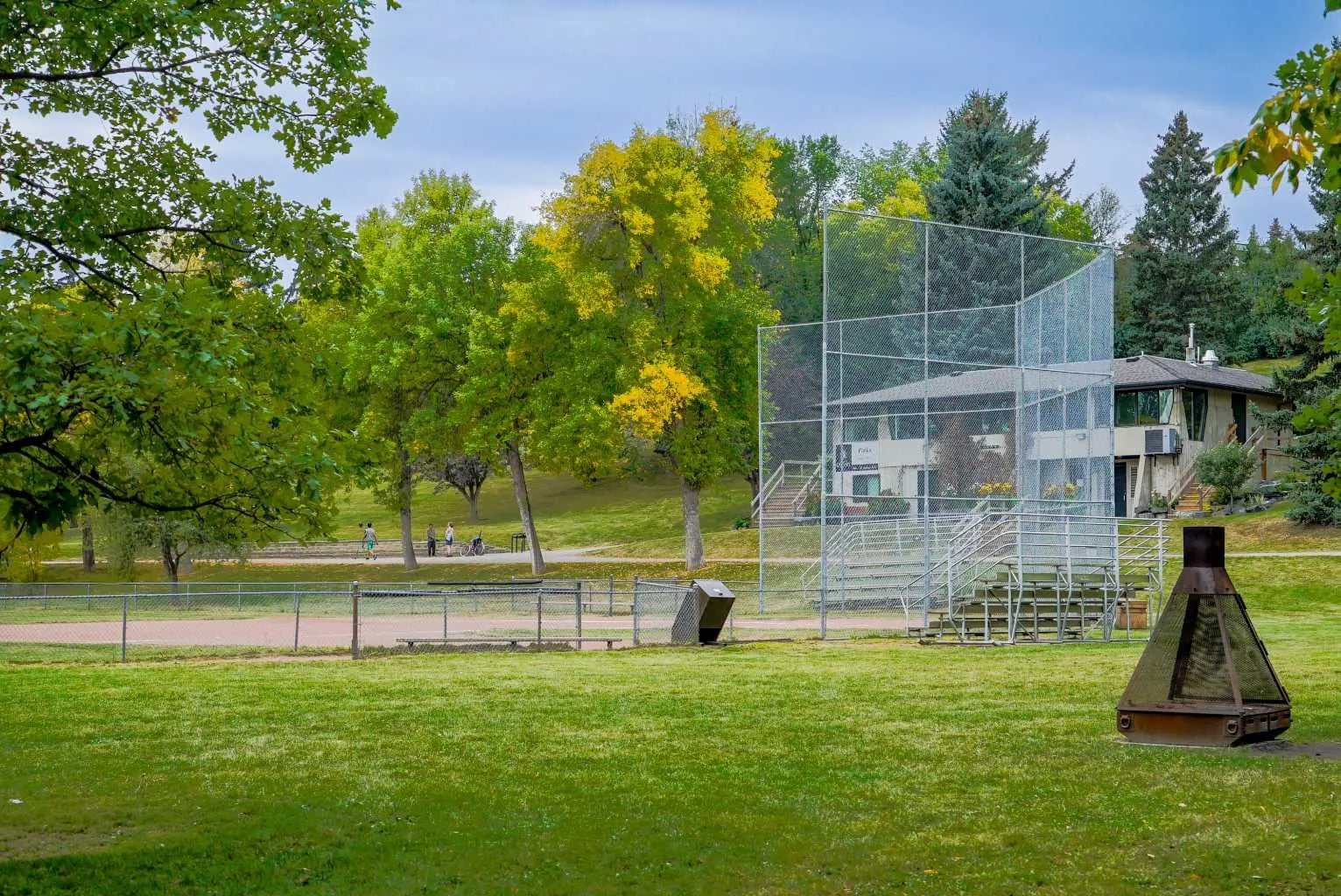 2709 18 Street Northwest, Calgary – Residential Semi Detached (Half Duplex) Listing Photo 11