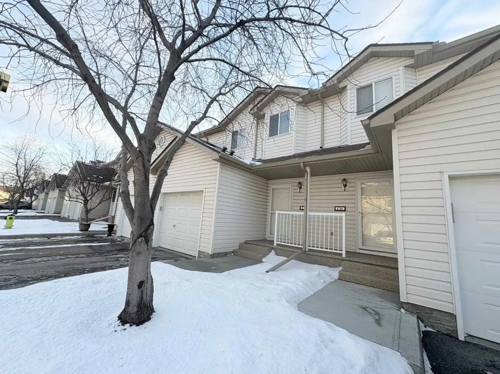 136 Douglas Glen Park Se, Calgary