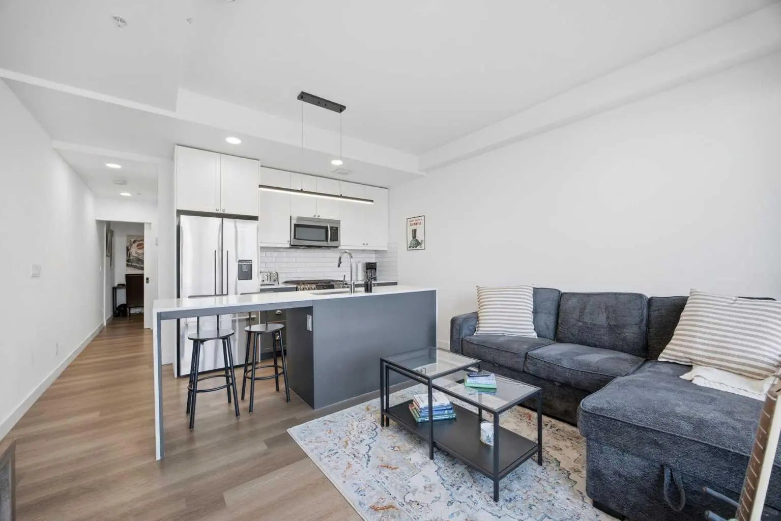 319 9a Street Northwest, Calgary – Residential Apartment Listing Photo 2