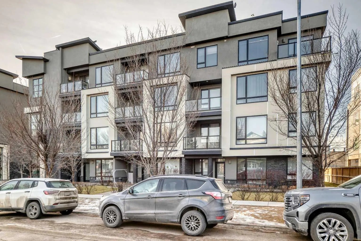 206, 607 17 Avenue Northwest, Calgary – Residential Apartment Listing Photo 2