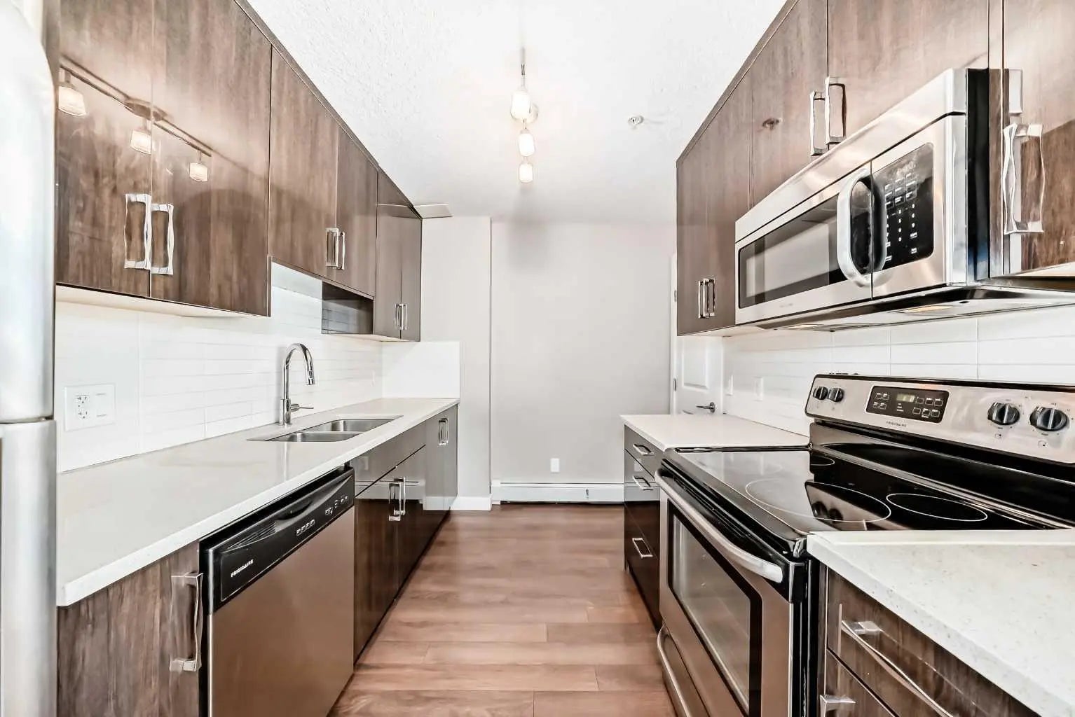 206, 607 17 Avenue Northwest, Calgary – Residential Apartment Listing Photo 4