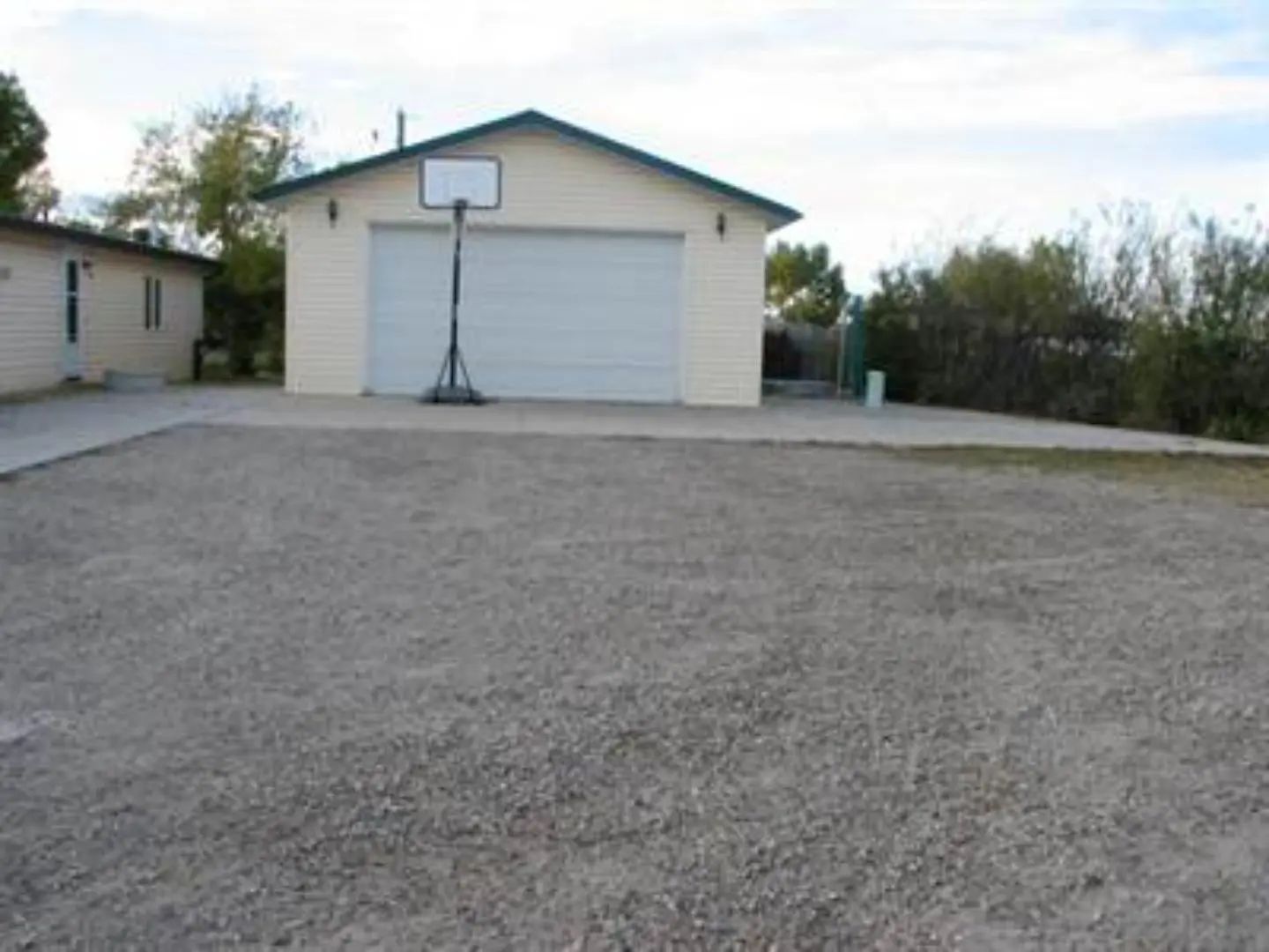 8080r 9 Avenue Se Calgary Alberta T2B 0A1 Belvedere Home For Sale