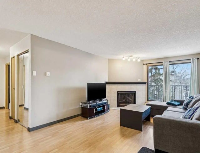 Calgary Home for Sale: Residential Listing in Canyon Meadows