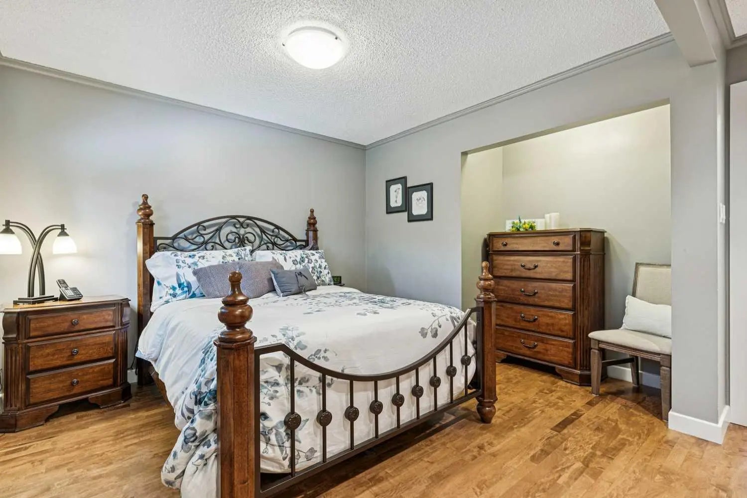 8 Vardana Place Northwest, Calgary – Residential Detached Listing Photo 17