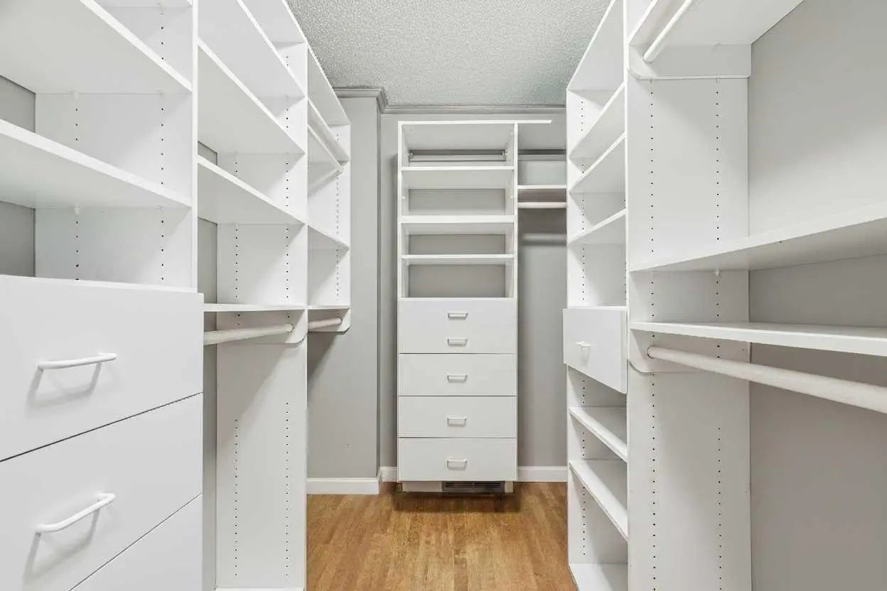 8 Vardana Place Northwest, Calgary – Residential Detached Listing Photo 19