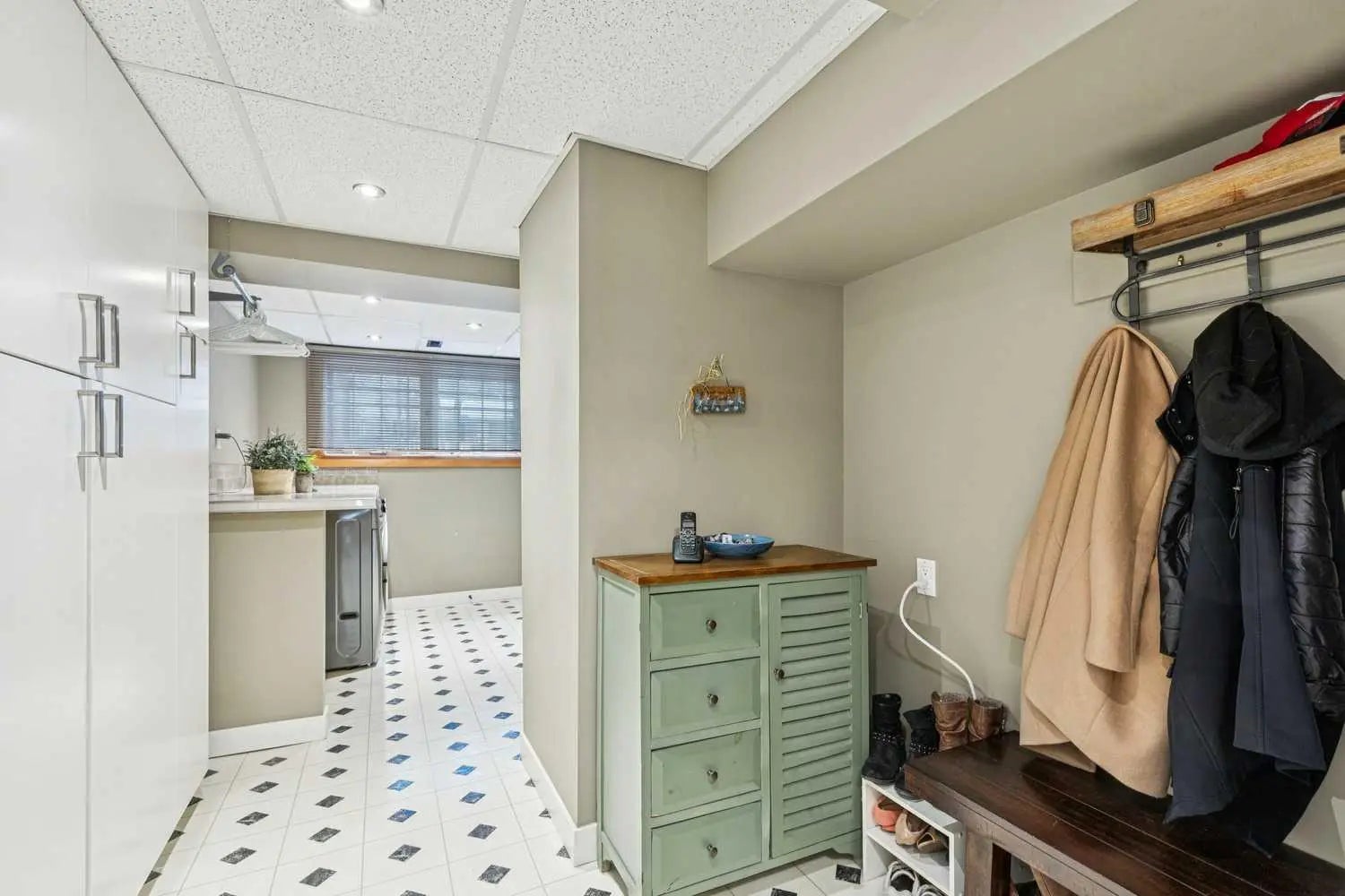 8 Vardana Place Northwest, Calgary – Residential Detached Listing Photo 31