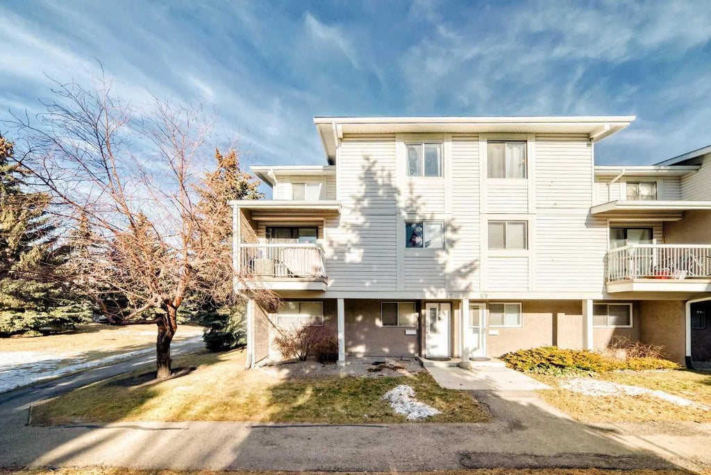 72, 3015 51 Street Sw, Calgary