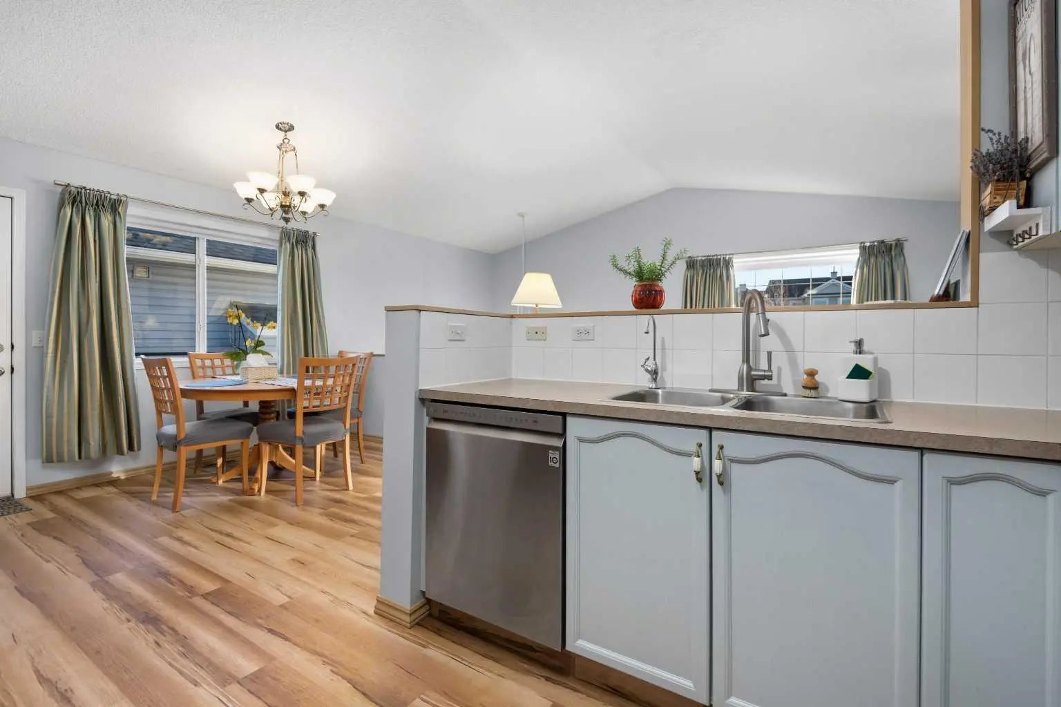 118 Bridleridge Way Southwest, Calgary – Residential Detached Listing Photo 13