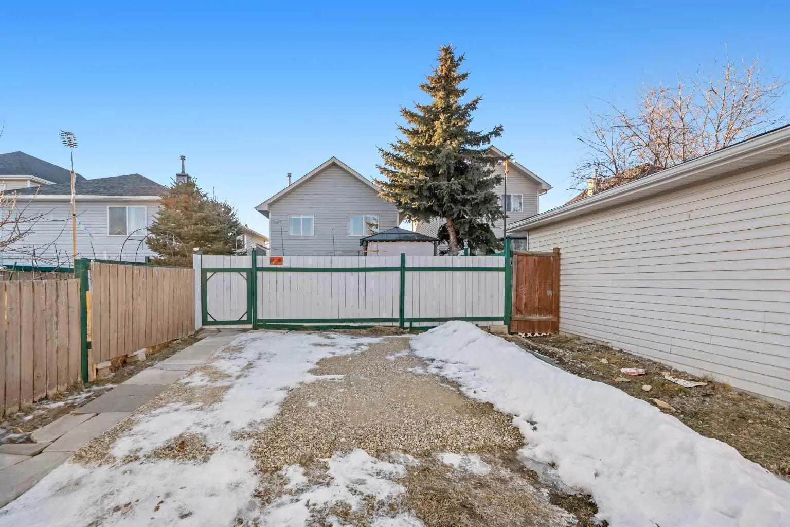 118 Bridleridge Way Southwest, Calgary – Residential Detached Listing Photo 35