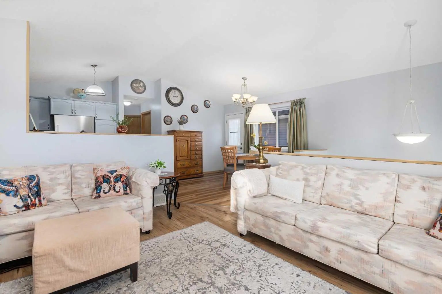 118 Bridleridge Way Southwest, Calgary – Residential Detached Listing Photo 8