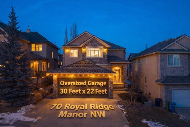 70 Royal Ridge Manor Nw, Calgary