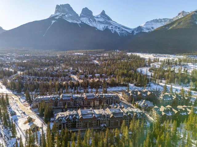 313, 170 Crossbow Place , Canmore