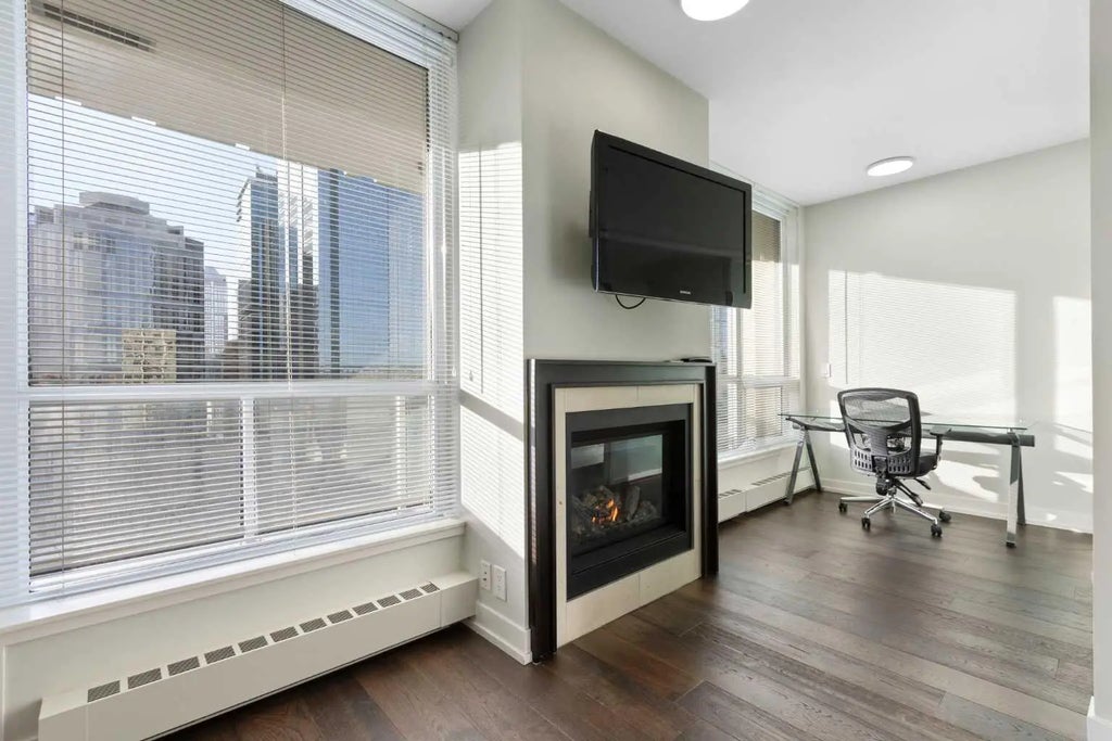 1826, 222 Riverfront Avenue Sw, Calgary