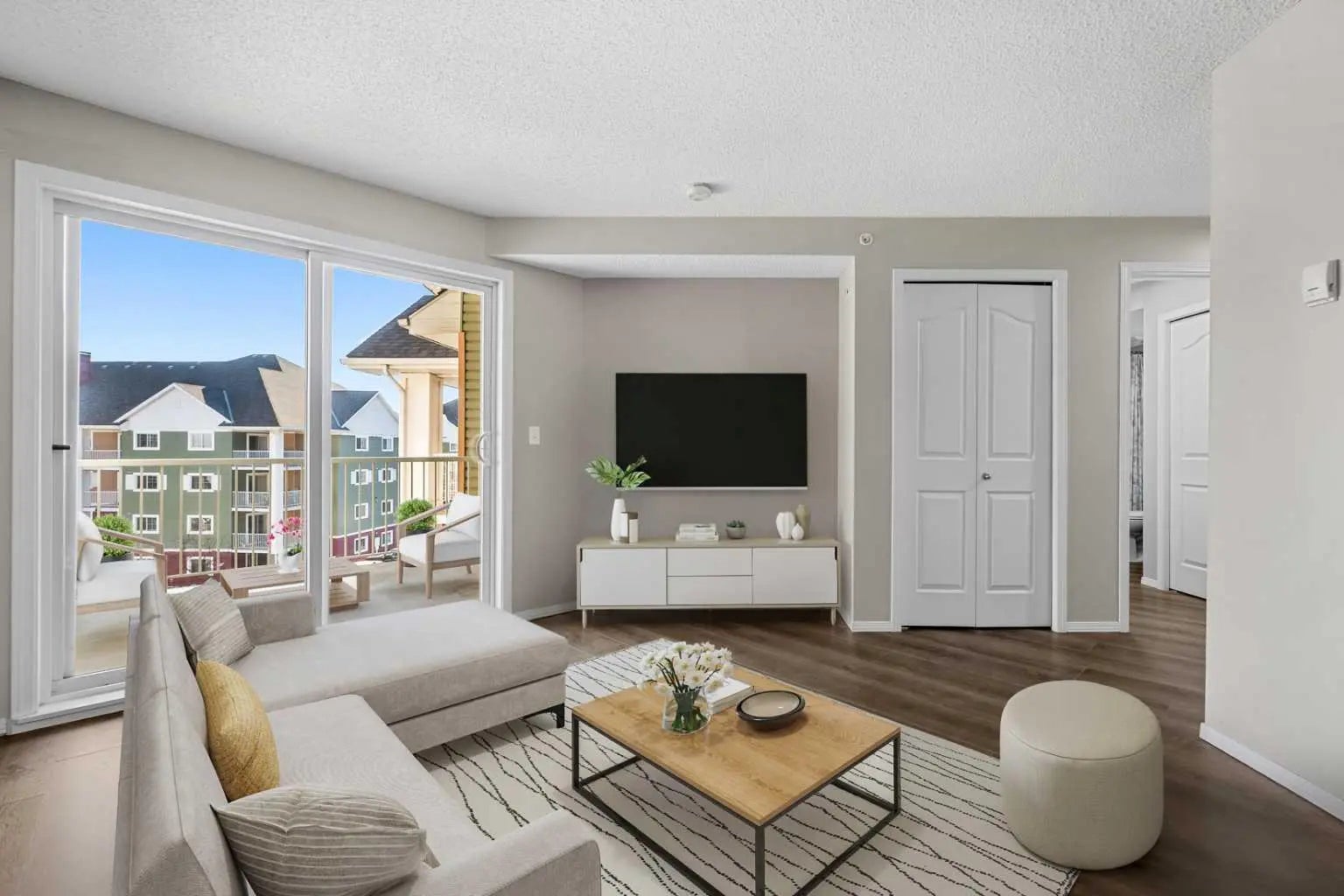 1411, 10 Prestwick Bay Southeast, Calgary – Residential Apartment Listing Photo 2