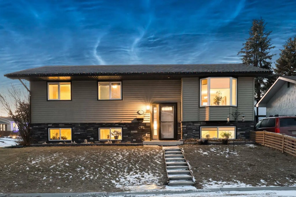 256 Lysander Place Se, Calgary