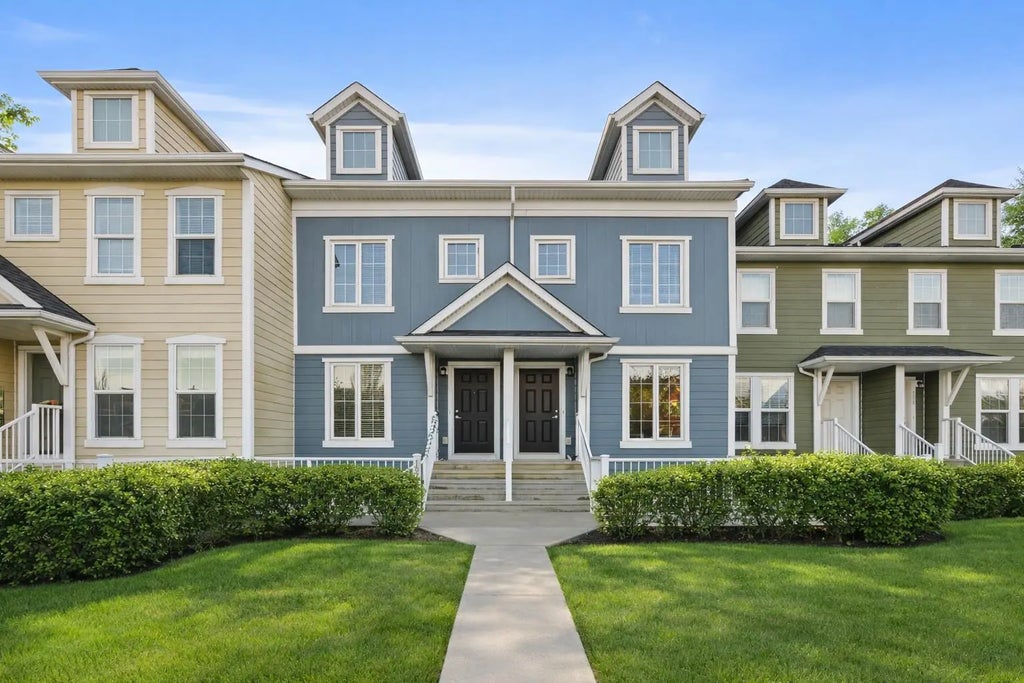 111 Auburn Bay Street Se, Calgary