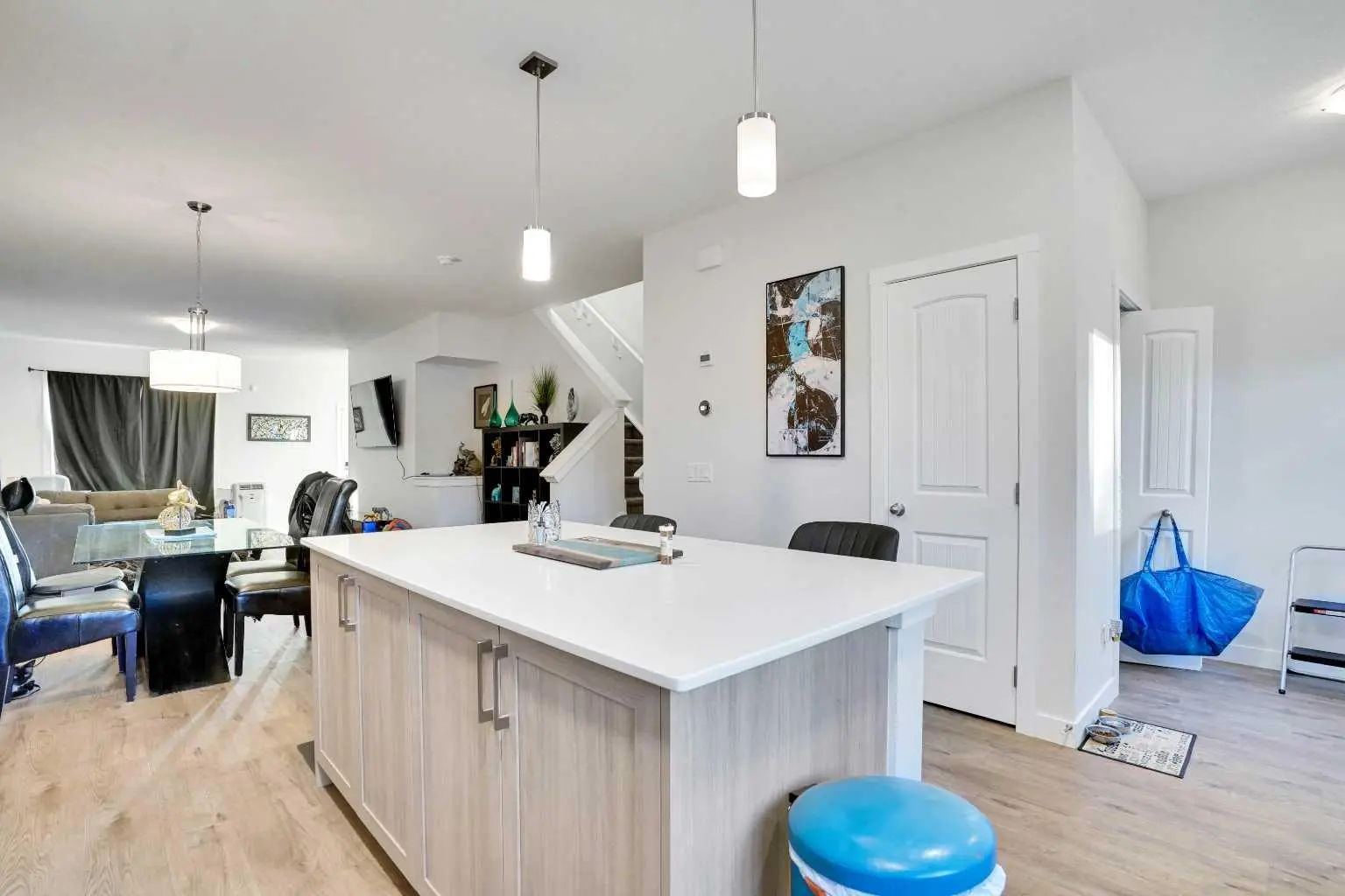 514 Wolf Willow Boulevard Southeast, Calgary – Residential Semi Detached (Half Duplex) Listing Photo 9