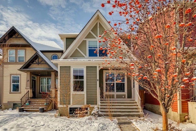 15 New Brighton Common Se, Calgary