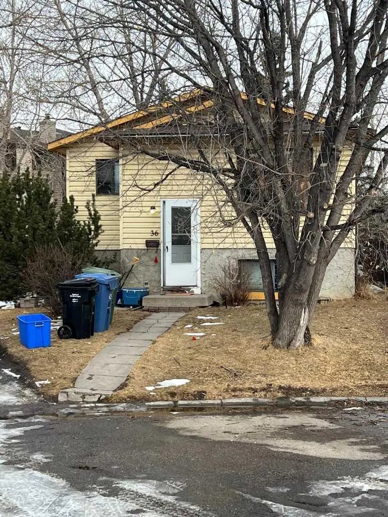 36 Castleglen Place Ne, Calgary