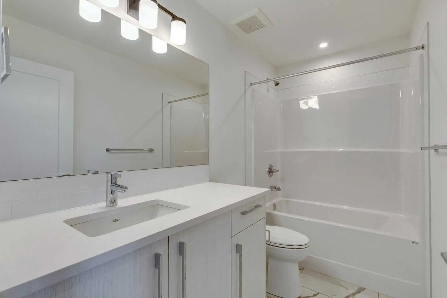 646 Rangeview Street Southeast, Calgary – Residential Semi Detached (Half Duplex) Listing Photo 11