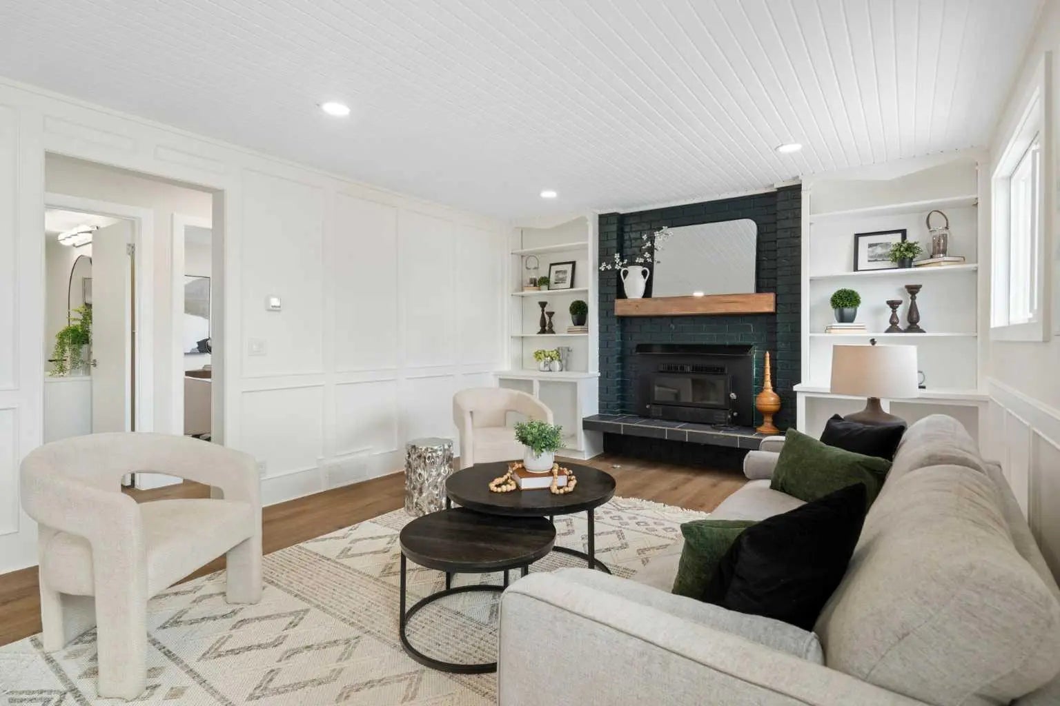 248 Madeira Place Northeast, Calgary – Residential Detached Listing Photo 10