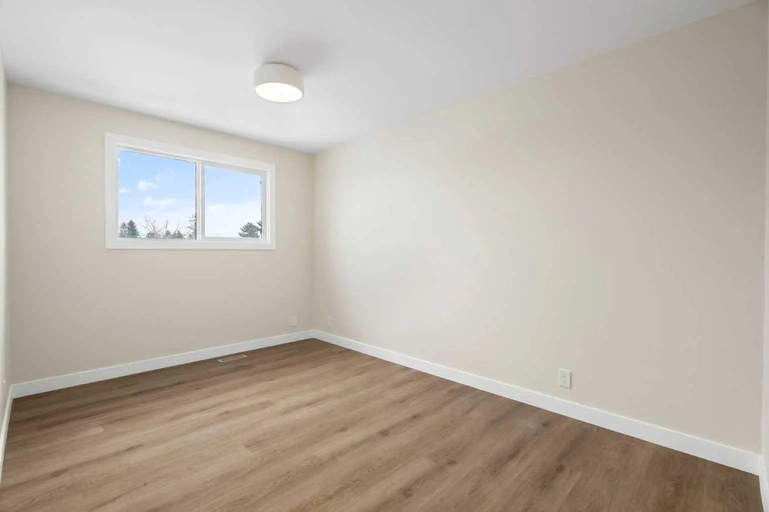 248 Madeira Place Northeast, Calgary – Residential Detached Listing Photo 13