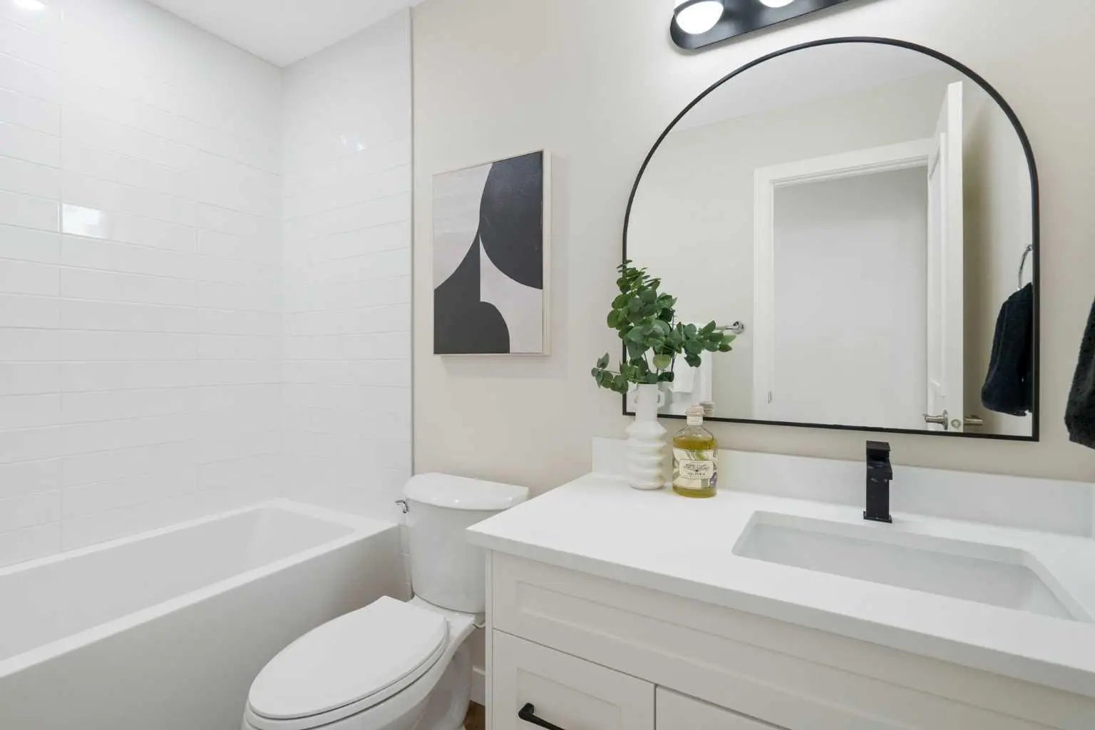 248 Madeira Place Northeast, Calgary – Residential Detached Listing Photo 15