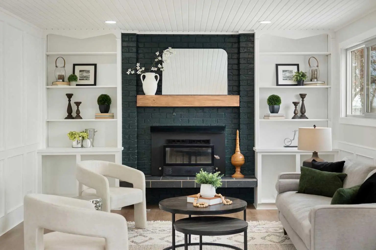 248 Madeira Place Northeast, Calgary – Residential Detached Listing Photo 8