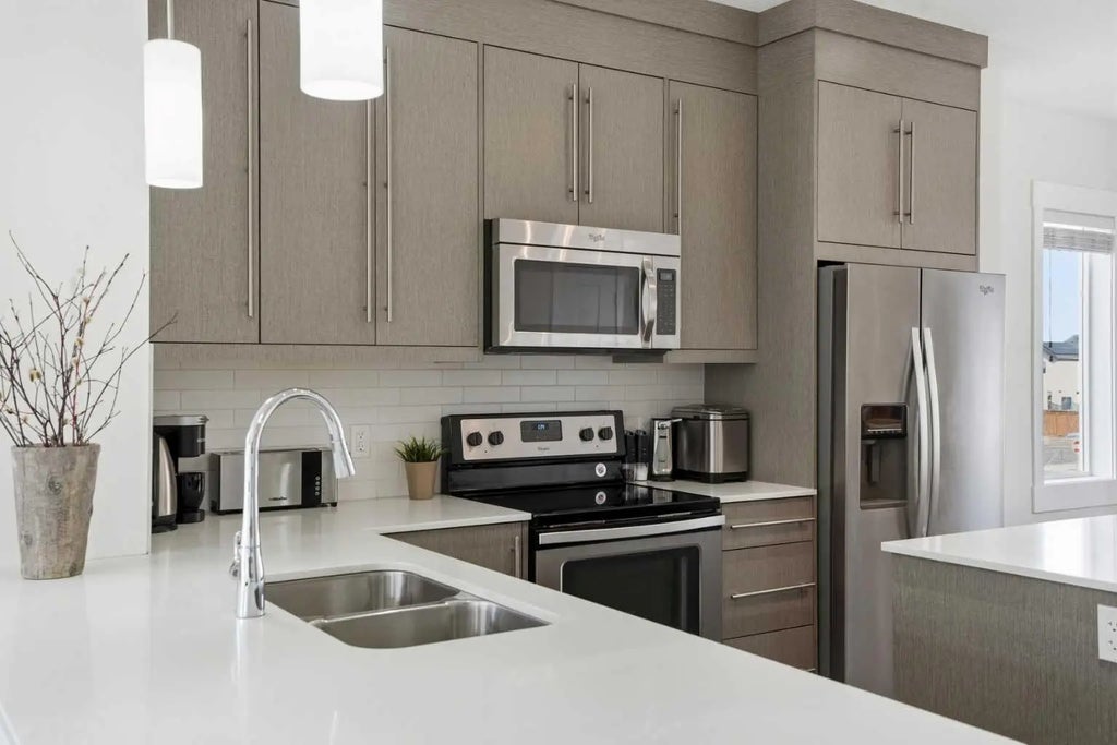 70, 111 Rainbow Falls Gate , Chestermere