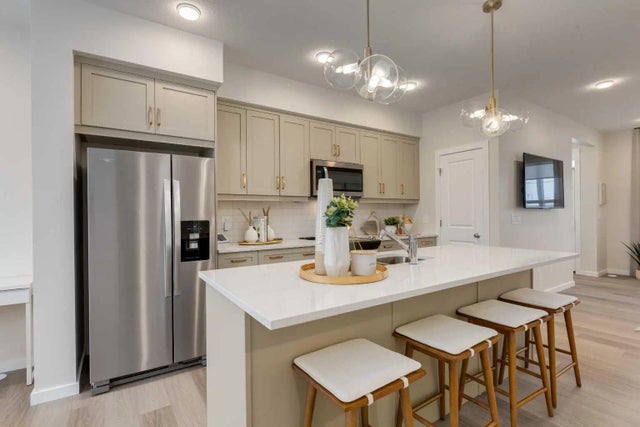 585 Savanna Drive Ne, Calgary