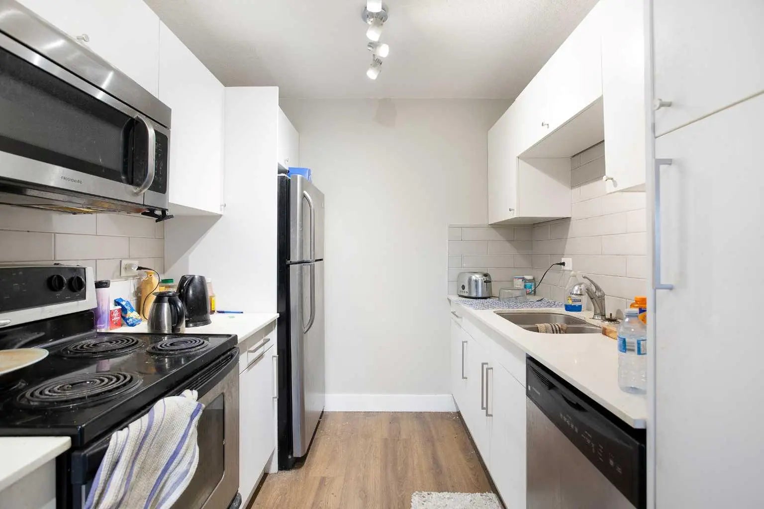 2d, 515 17 Avenue Southwest, Calgary – Residential Apartment Listing Photo 9