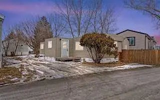57, 6724 17 Avenue Se, Calgary