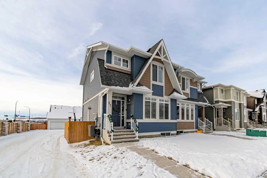 27 Iris Crescent , Okotoks