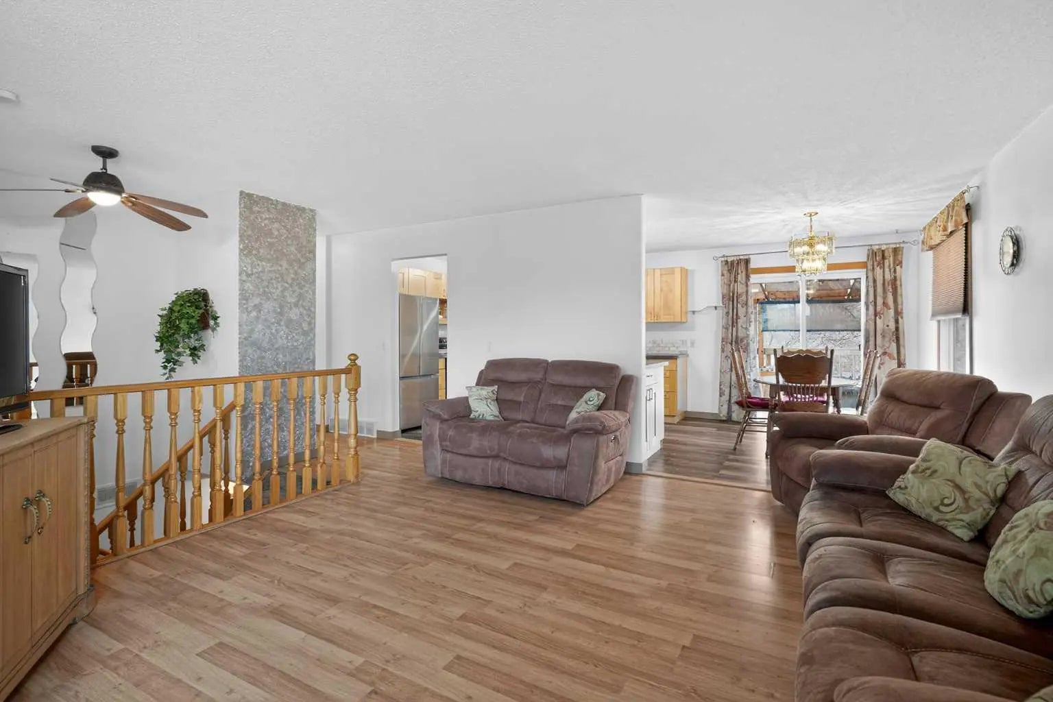 16 Rundleson Way Northeast, Calgary – Residential Detached Listing Photo 4