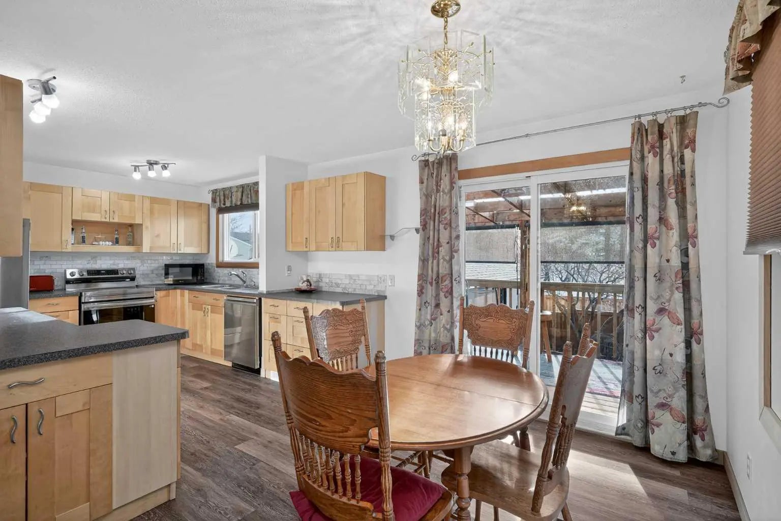 16 Rundleson Way Northeast, Calgary – Residential Detached Listing Photo 5