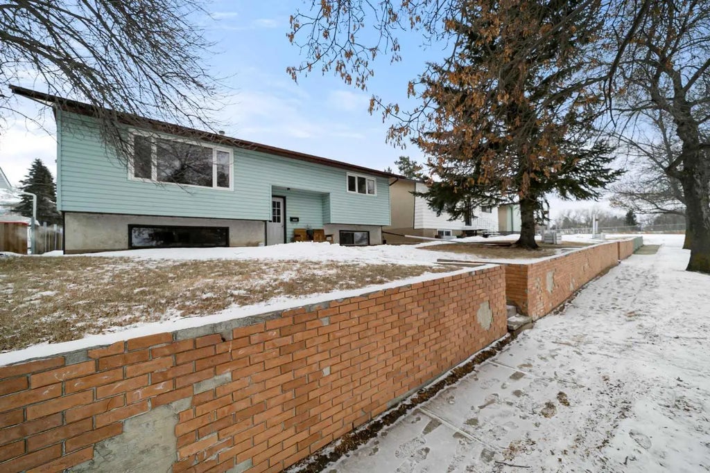 5205 57 Street , Camrose