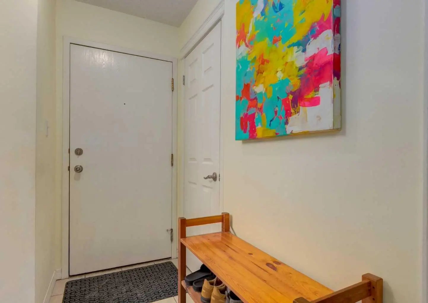 305, 1033 15 Avenue Southwest, Calgary – Residential Apartment Listing Photo 2